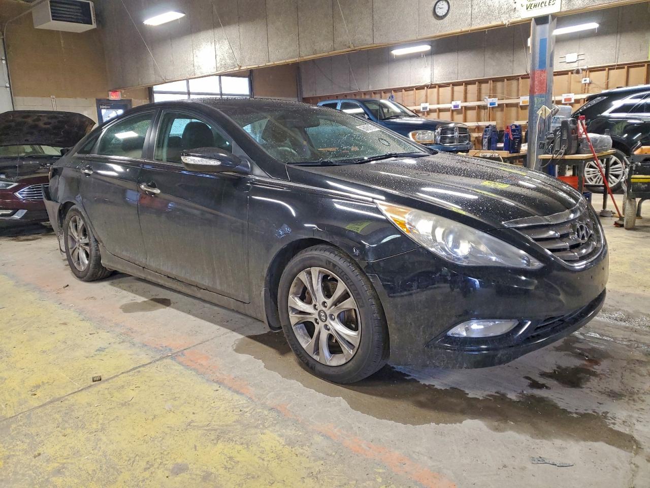 2013 HYUNDAI SONATA SE photo 4