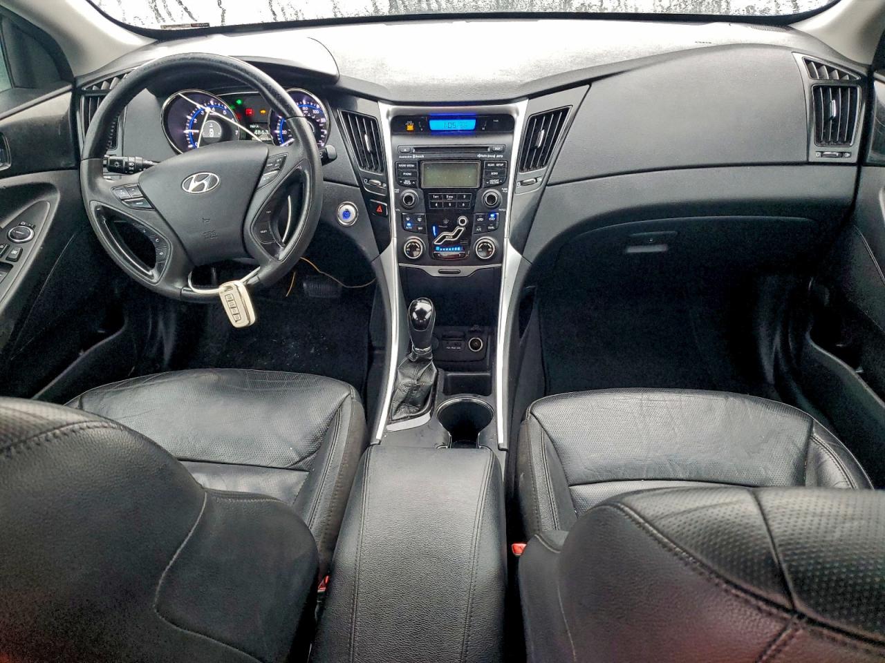 2013 HYUNDAI SONATA SE photo 8