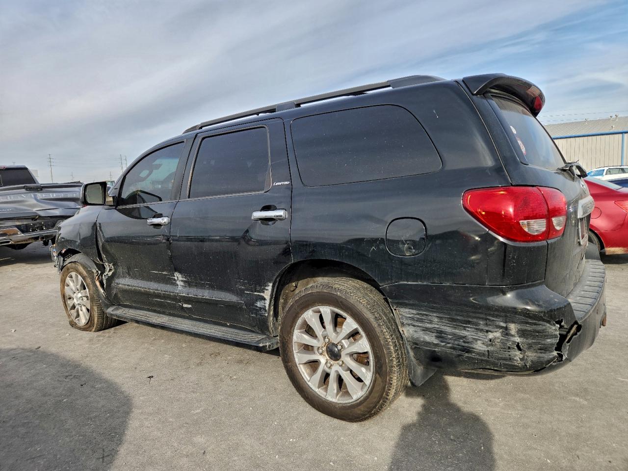 2014 TOYOTA SEQUOIA LIMITED photo 2