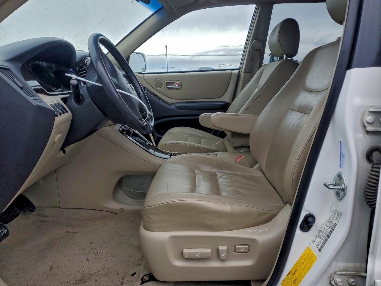 2003 TOYOTA HIGHLANDER LIMITED photo 7