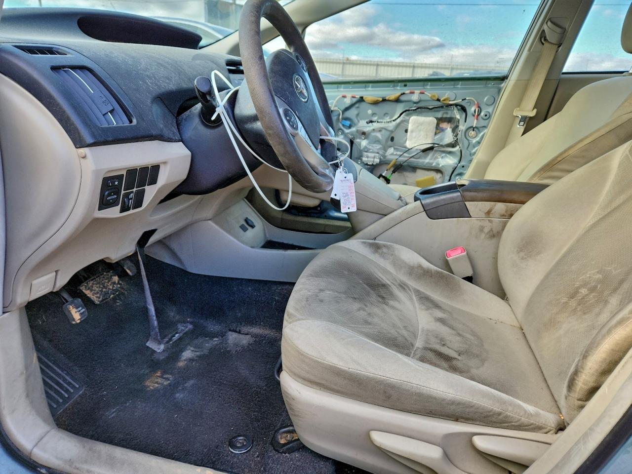 2012 TOYOTA PRIUS photo 7