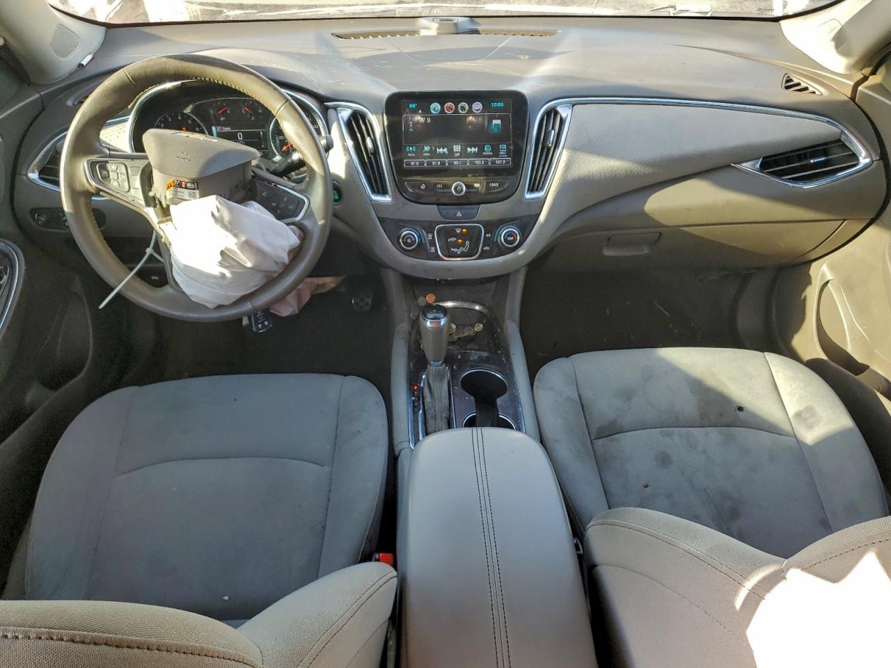 2018 CHEVROLET MALIBU LT photo 8