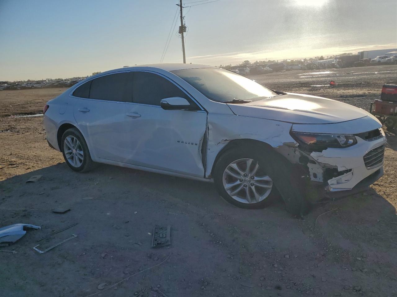 2018 CHEVROLET MALIBU LT photo 4