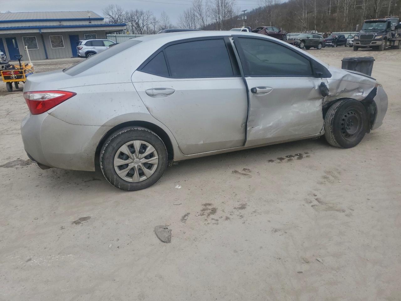 2016 TOYOTA COROLLA L photo 3