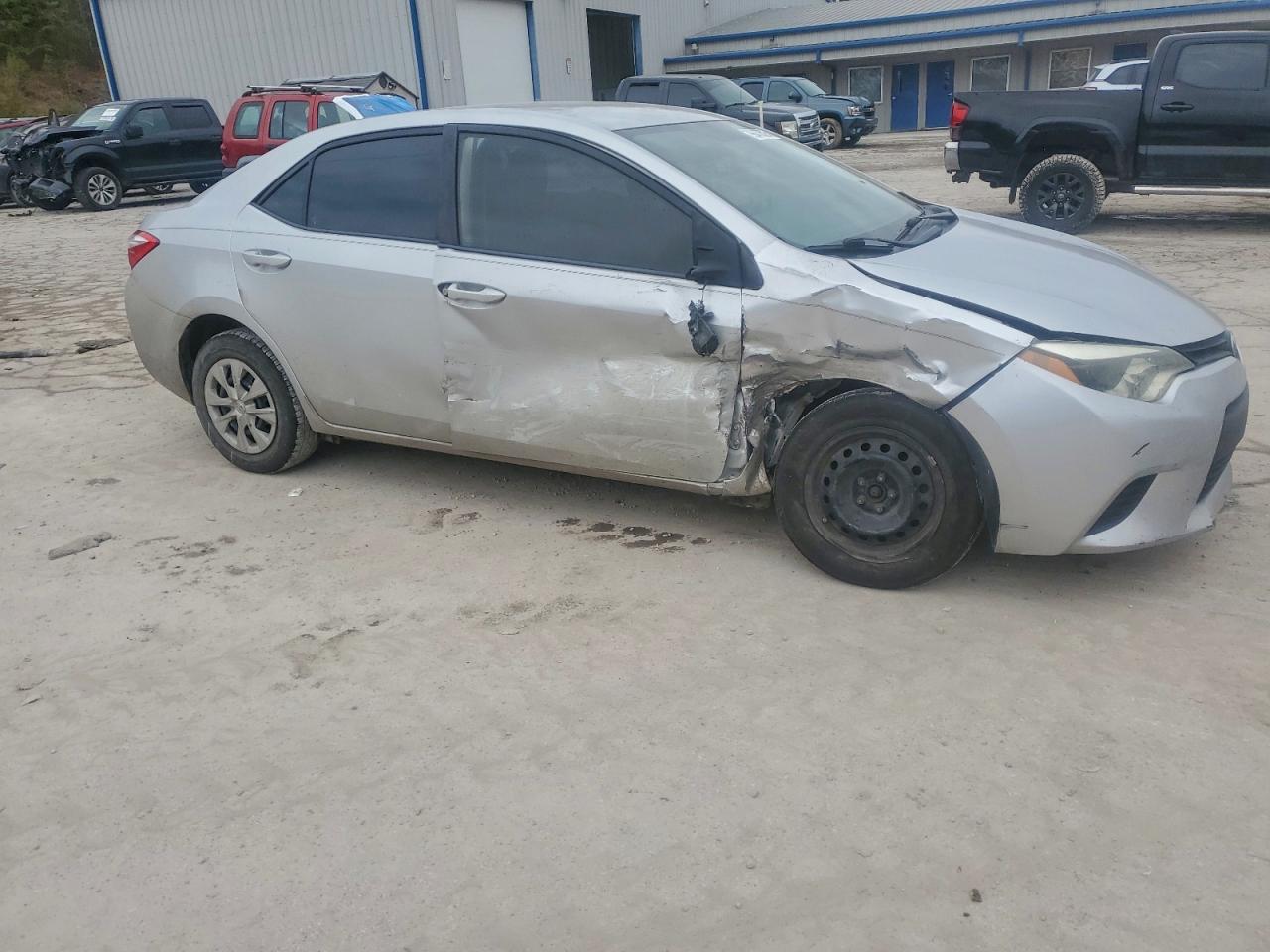 2016 TOYOTA COROLLA L photo 4