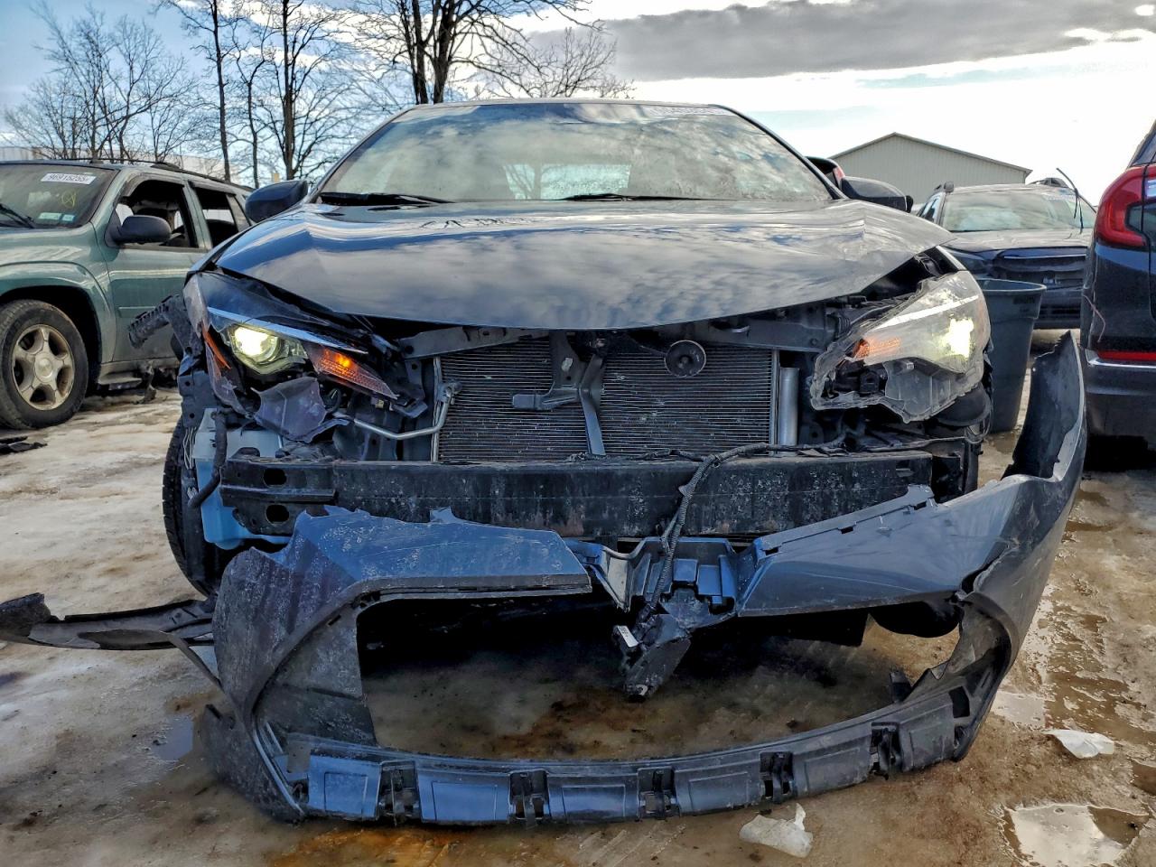 2019 TOYOTA COROLLA L photo 5
