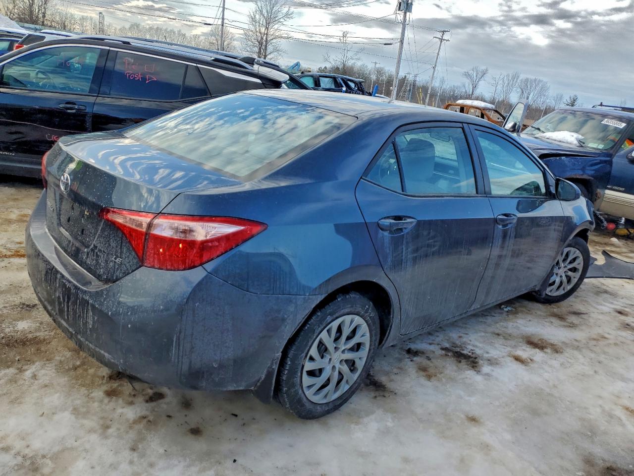 2019 TOYOTA COROLLA L photo 3