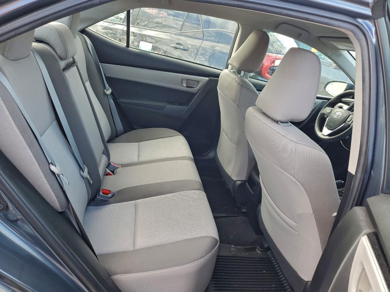 2019 TOYOTA COROLLA L photo 10