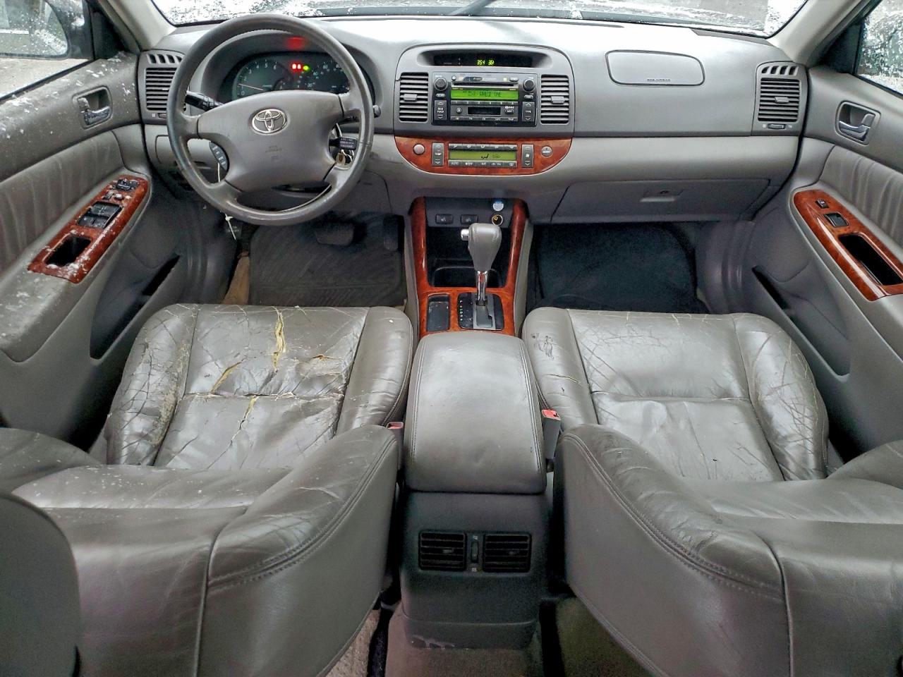 2003 TOYOTA CAMRY LE photo 8