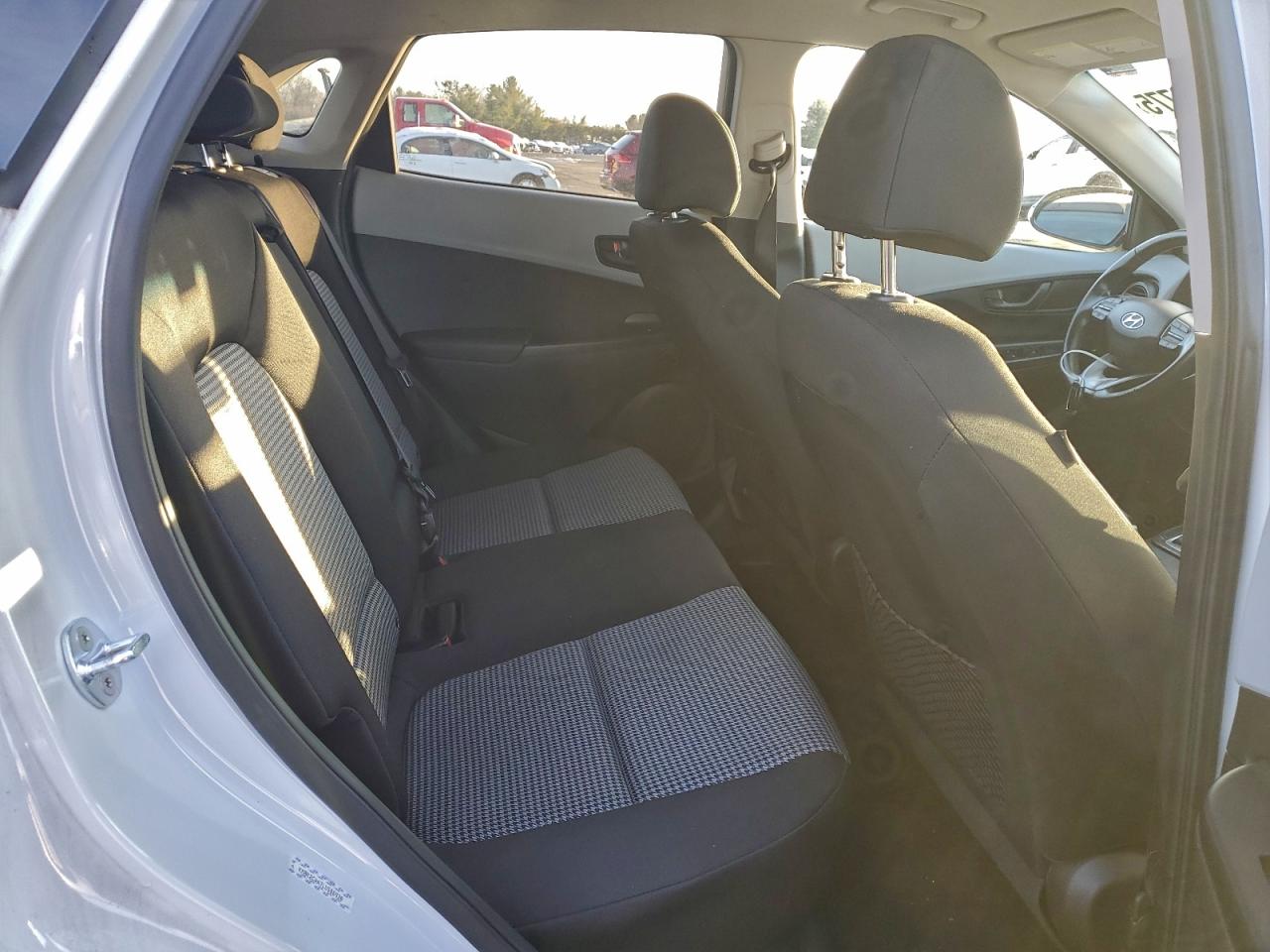 2020 HYUNDAI KONA SEL photo 10
