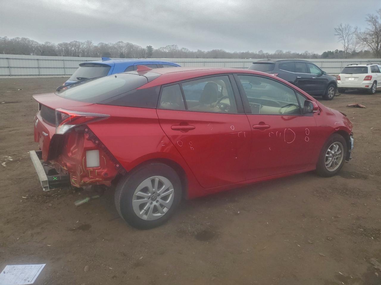 2017 TOYOTA PRIUS photo 3