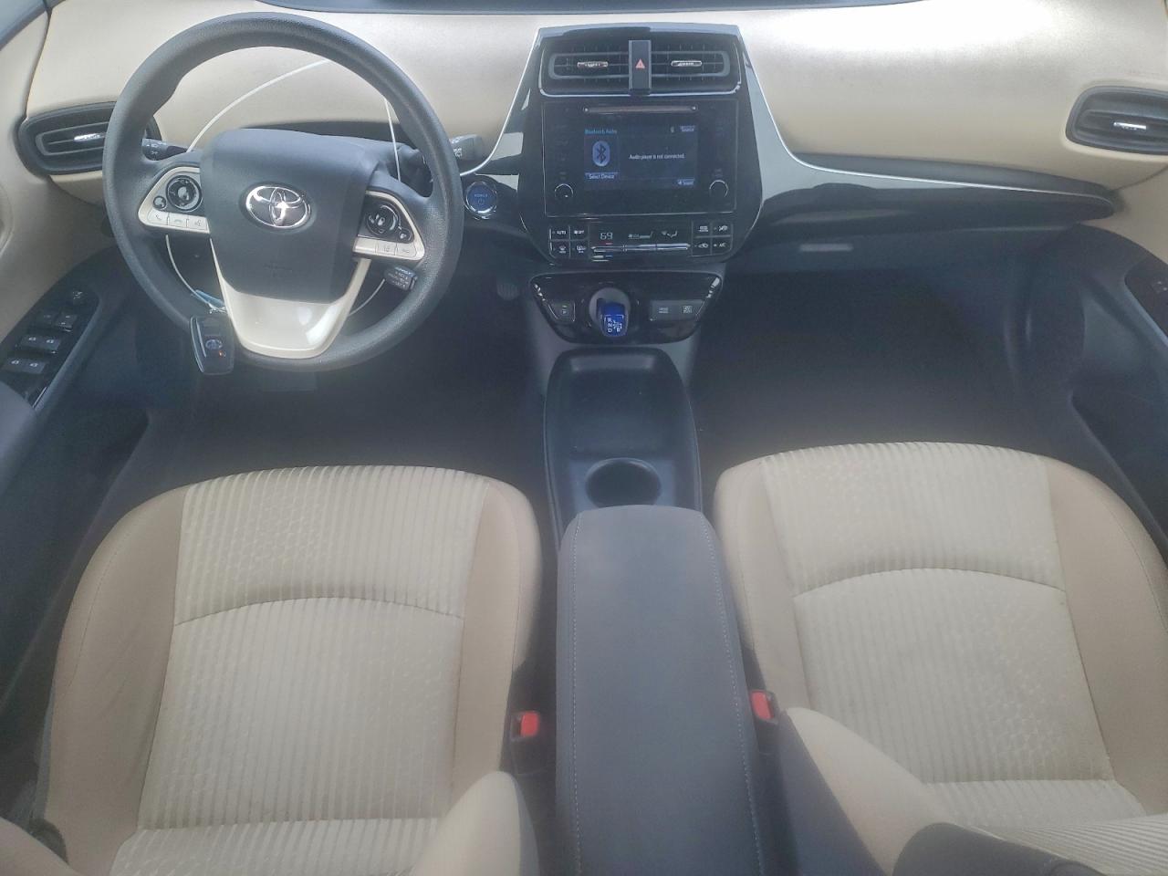 2017 TOYOTA PRIUS photo 8