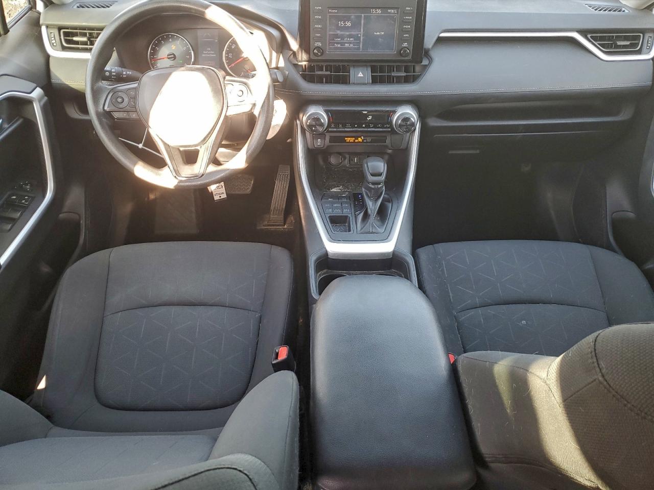 2019 TOYOTA RAV4 XLE photo 8