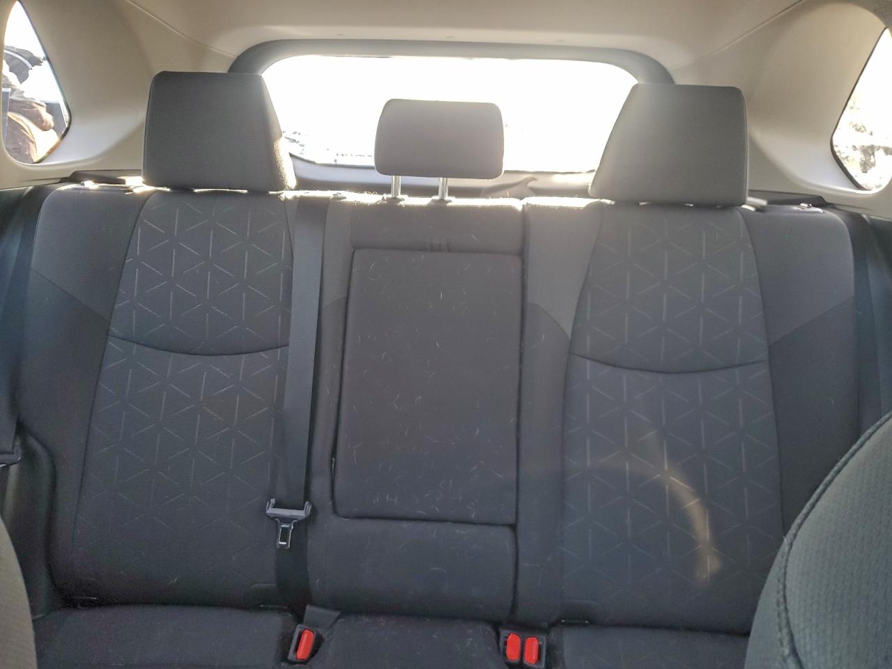 2019 TOYOTA RAV4 XLE photo 10