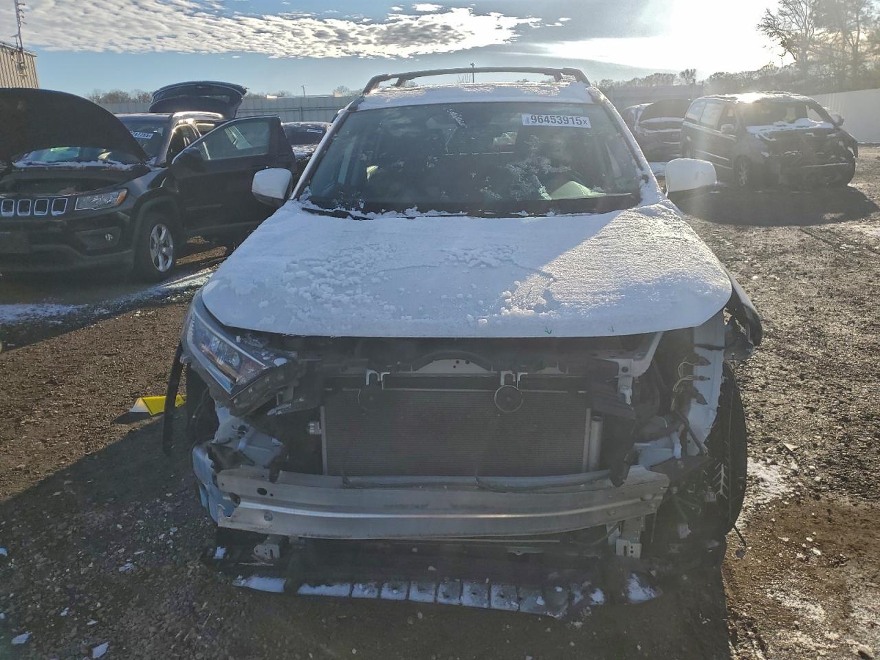 2019 TOYOTA RAV4 XLE photo 5