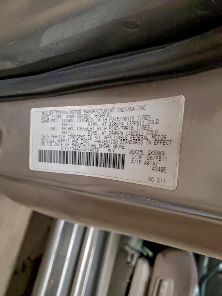 2004 TOYOTA SEQUOIA SR5 photo 13