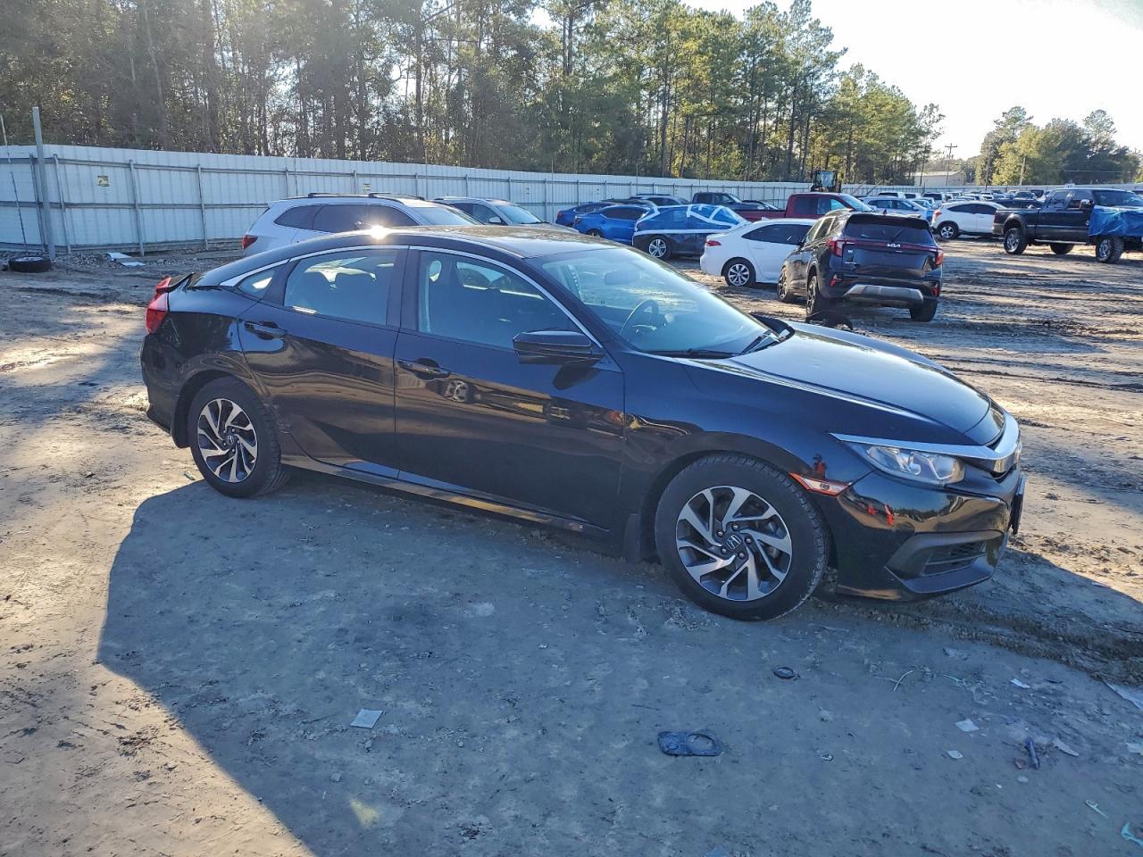 2017 HONDA CIVIC EX photo 4