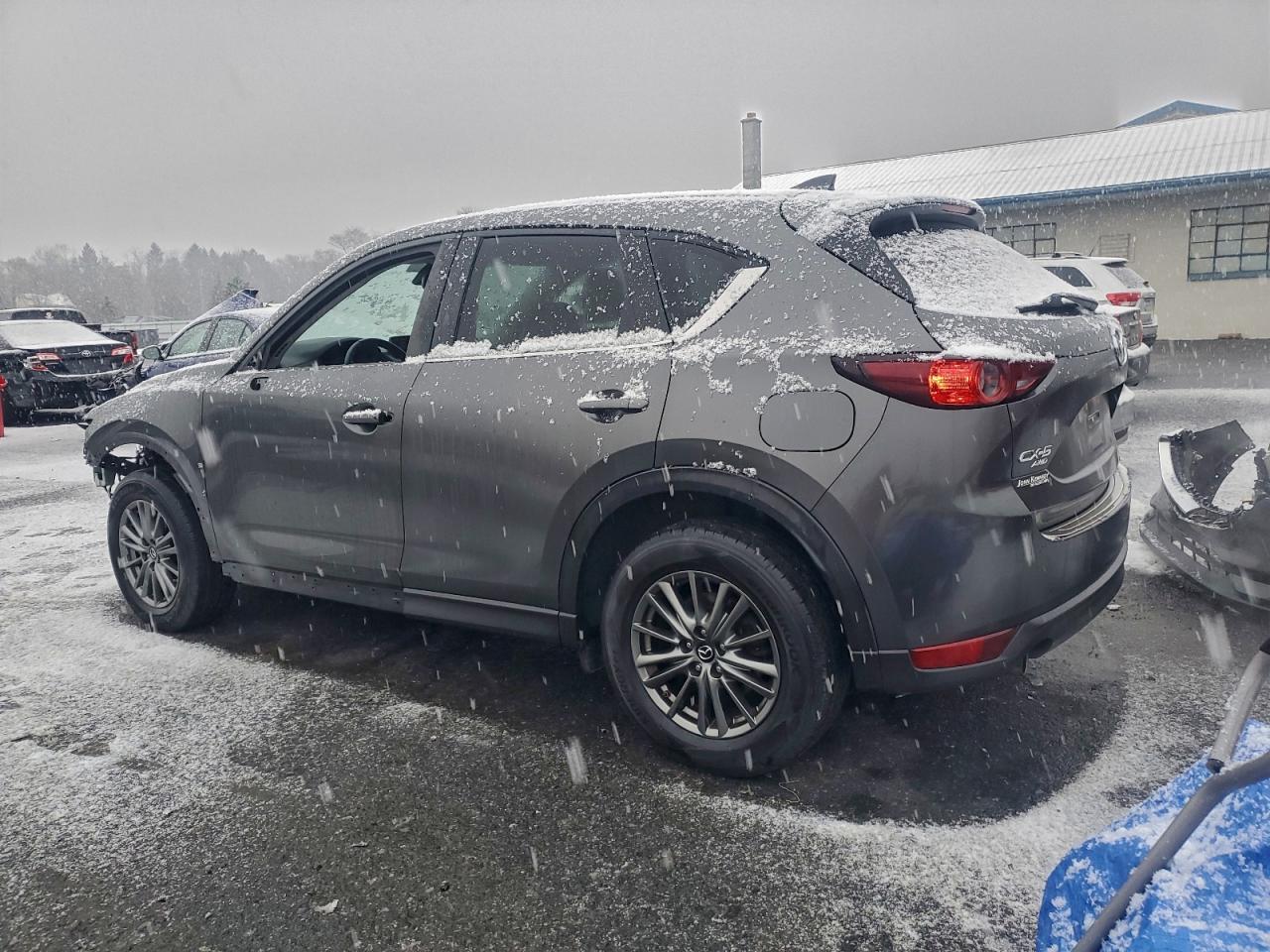 2017 MAZDA CX-5 TOURING photo 2