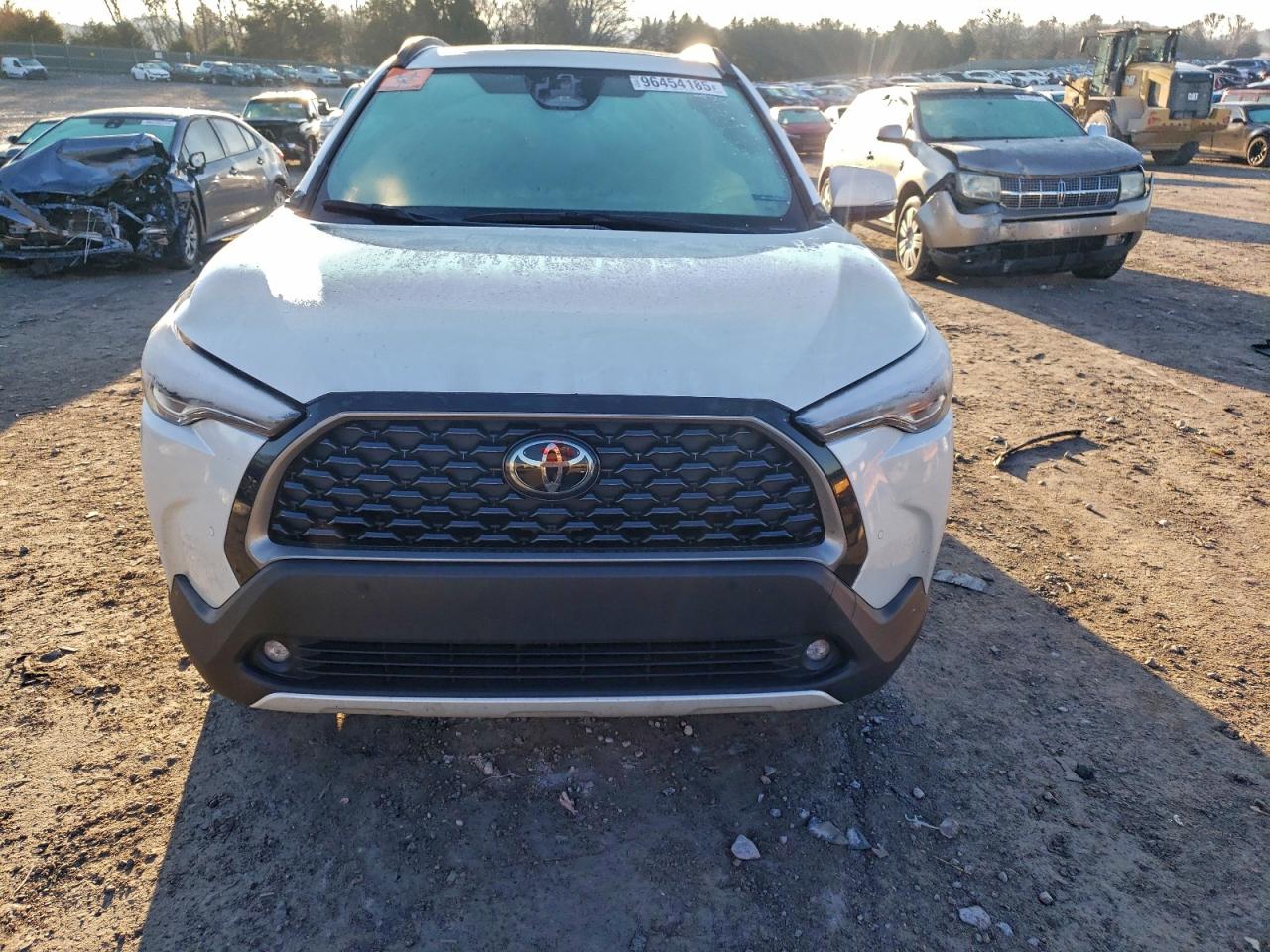 2024 TOYOTA COROLLA CROSS XLE photo 5