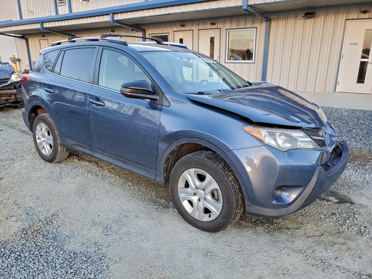 2014 TOYOTA RAV4 LE photo 4