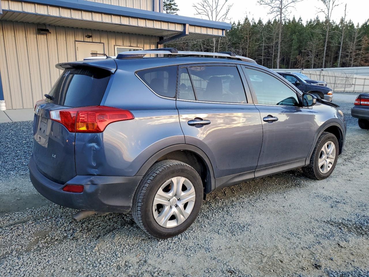 2014 TOYOTA RAV4 LE photo 3