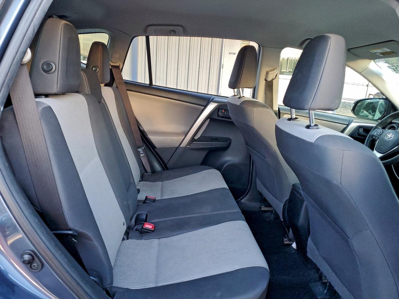 2014 TOYOTA RAV4 LE photo 11