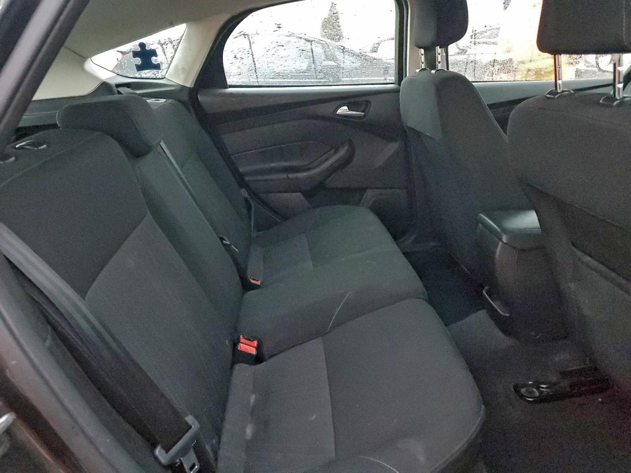 2018 FORD FOCUS SE photo 10