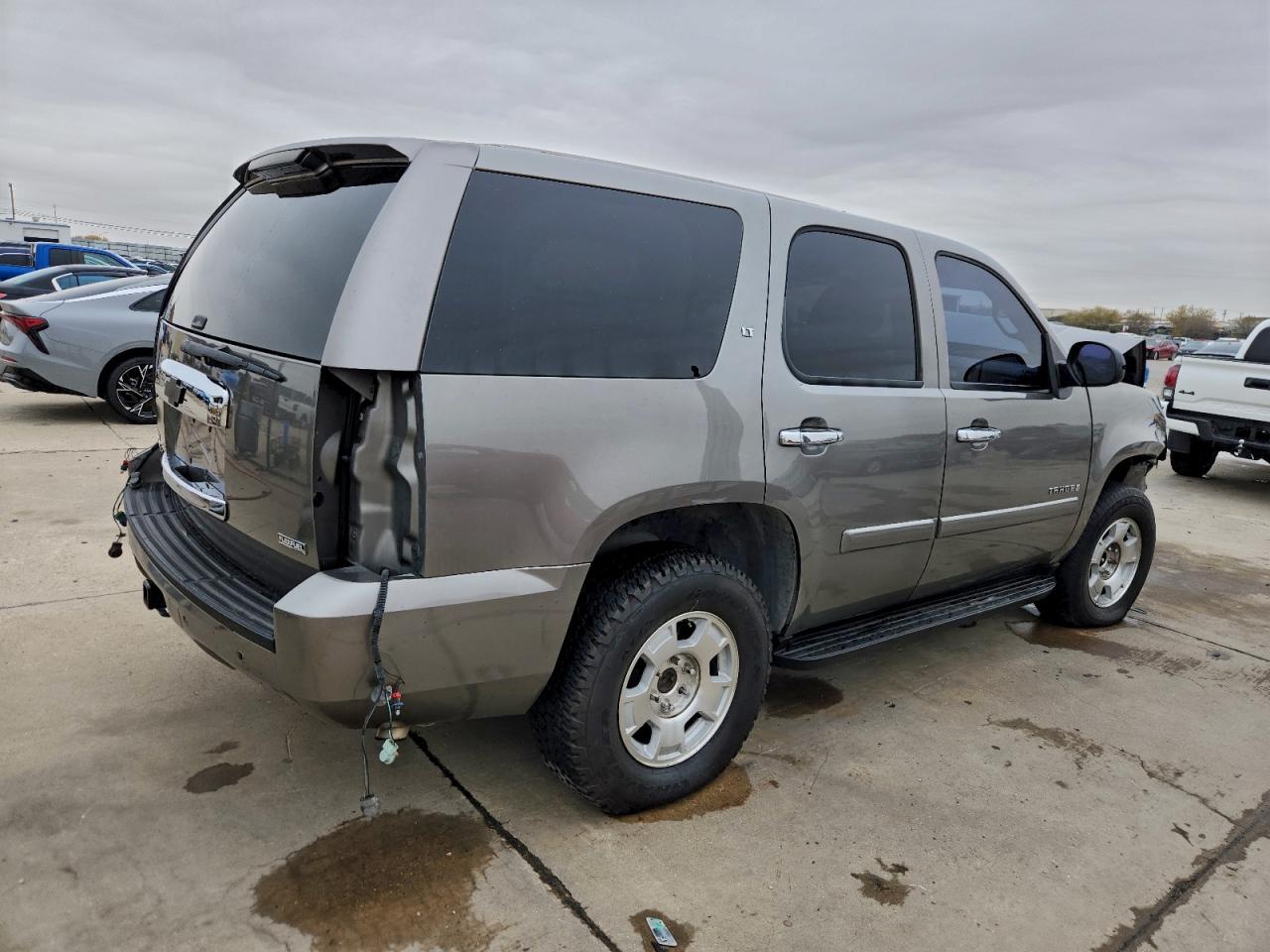2008 CHEVROLET TAHOE C1500 photo 3