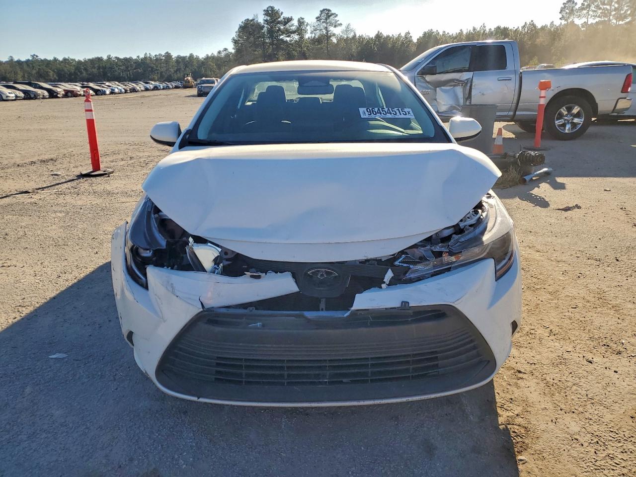 2025 TOYOTA COROLLA LE photo 5