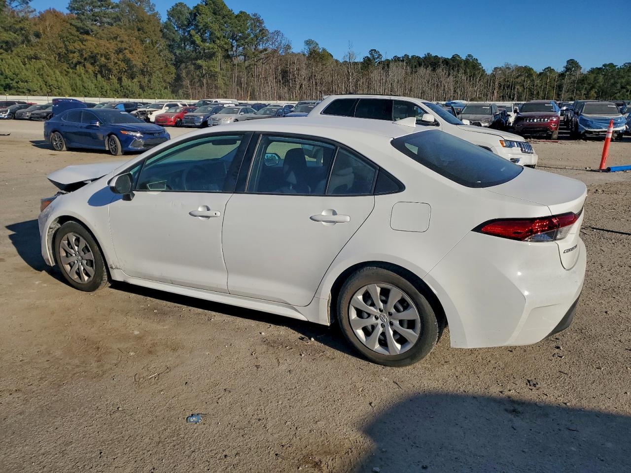 2025 TOYOTA COROLLA LE photo 2