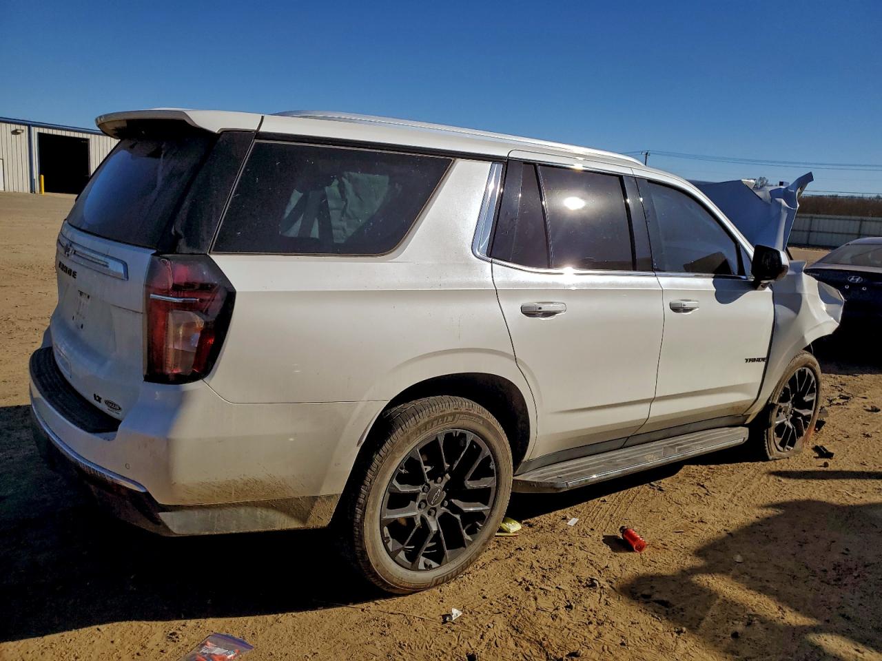 2022 CHEVROLET TAHOE K1500 LT photo 3