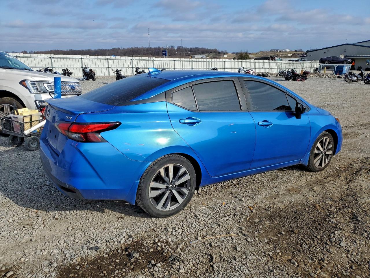 2020 NISSAN VERSA SR photo 3