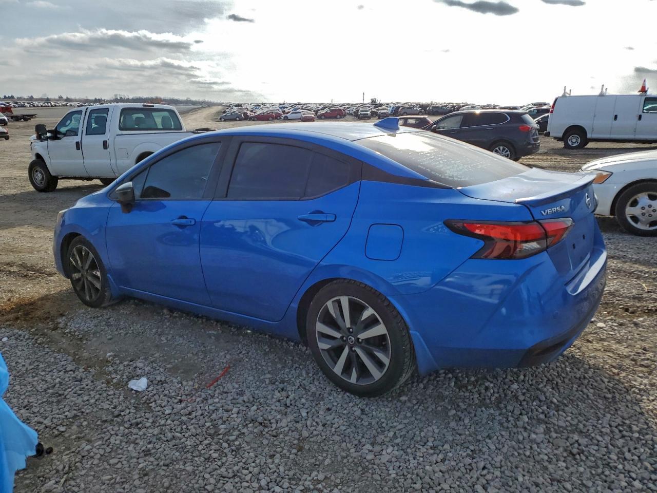 2020 NISSAN VERSA SR photo 2