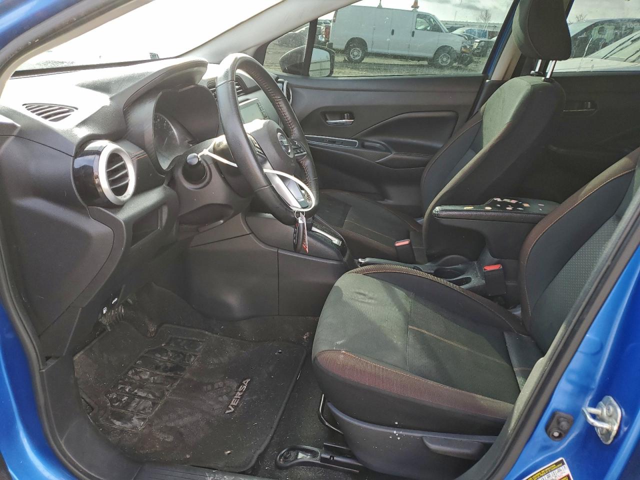 2020 NISSAN VERSA SR photo 7