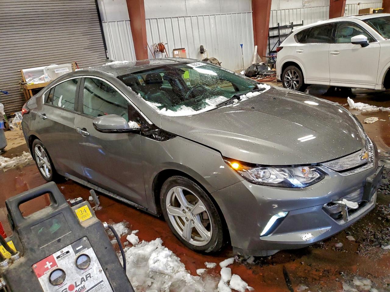2017 CHEVROLET VOLT LT photo 4