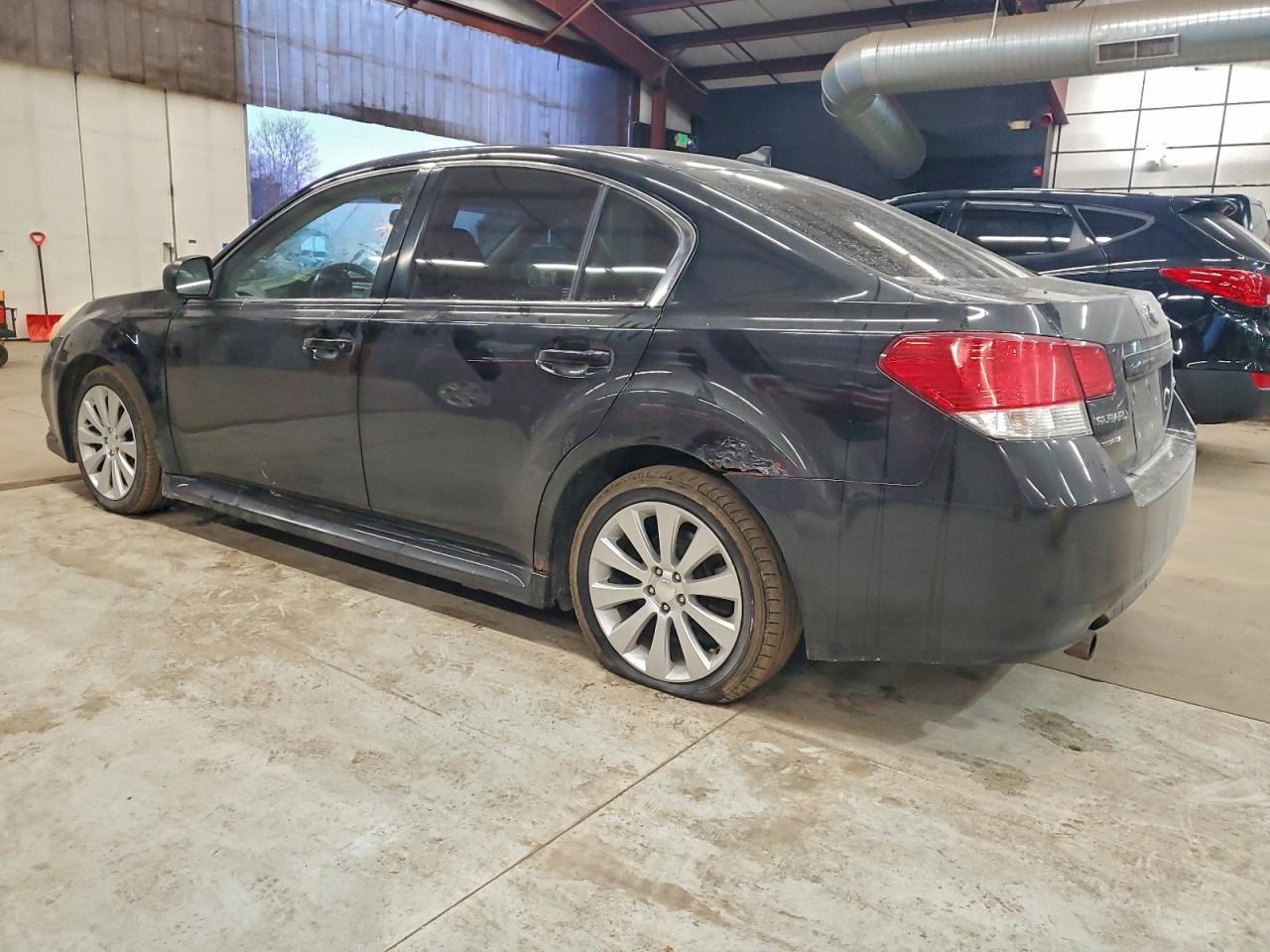 2011 SUBARU LEGACY 2.5I LIMITED photo 2