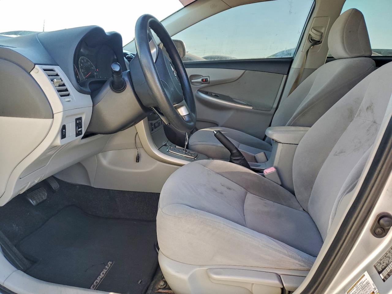 2011 TOYOTA COROLLA BASE photo 7