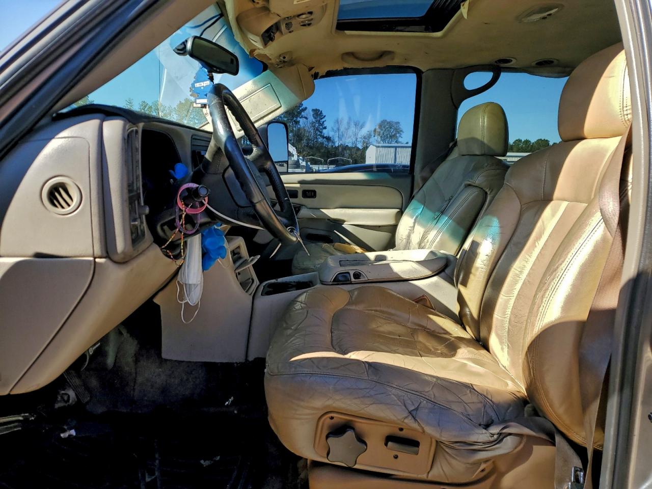 2002 GMC YUKON photo 7