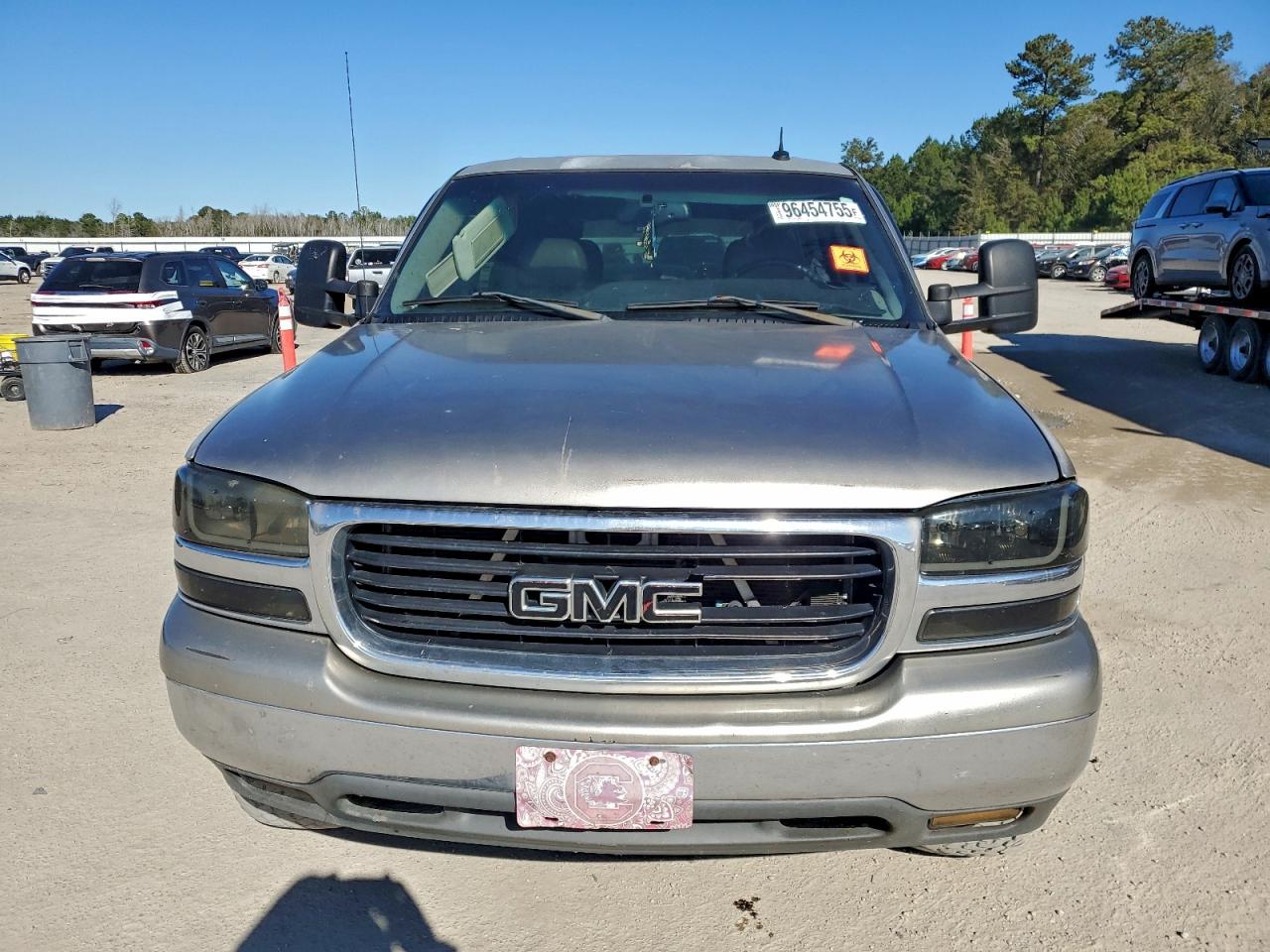 2002 GMC YUKON photo 5