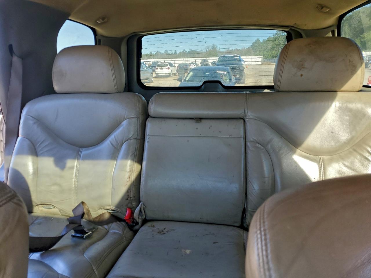 2002 GMC YUKON photo 10