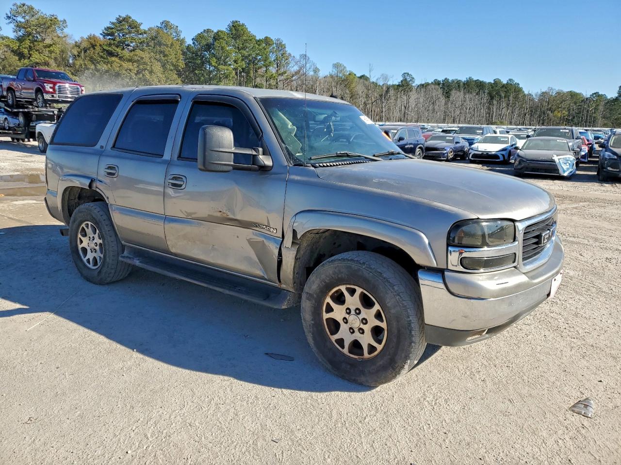 2002 GMC YUKON photo 4