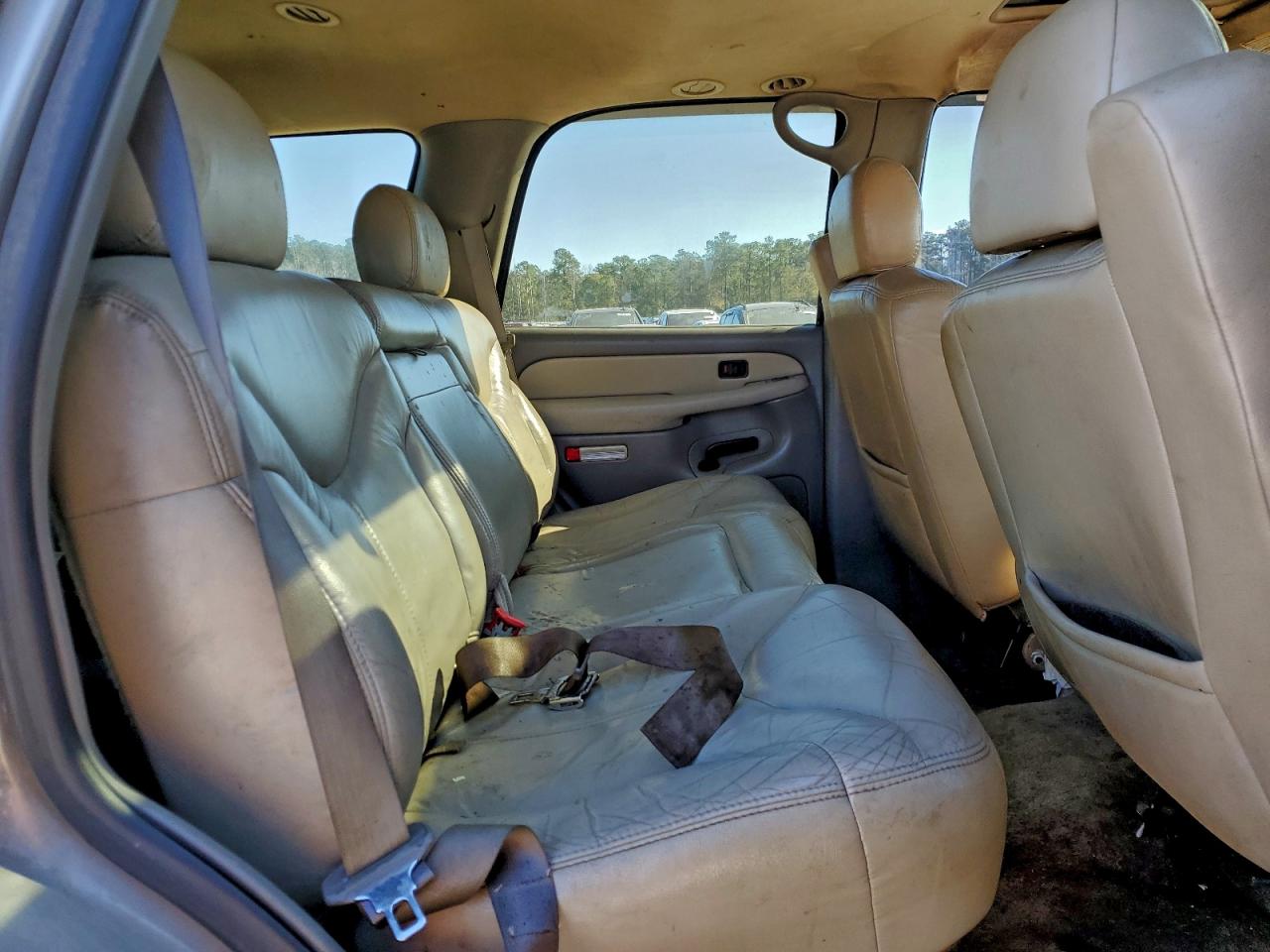 2002 GMC YUKON photo 11