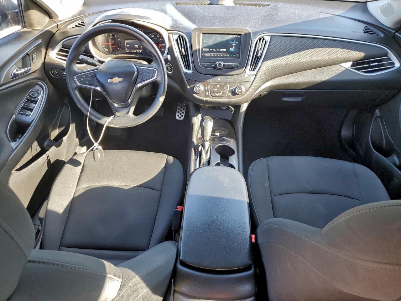 2017 CHEVROLET MALIBU LS photo 8
