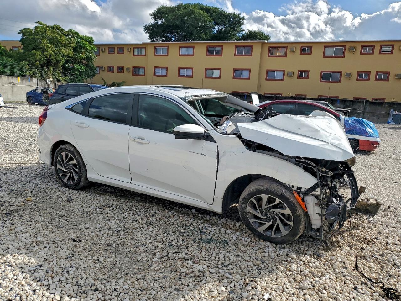 2016 HONDA CIVIC EX photo 4