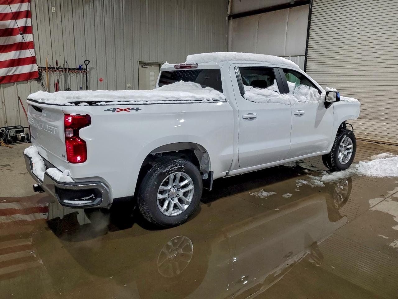2024 CHEVROLET SILVERADO K1500 LT-L photo 3