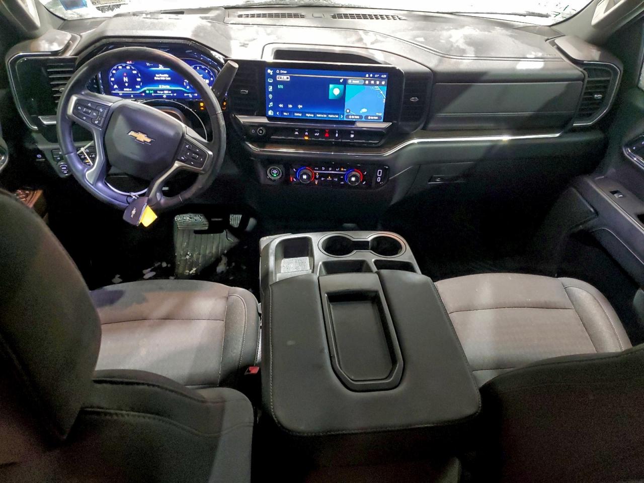 2024 CHEVROLET SILVERADO K1500 LT-L photo 8