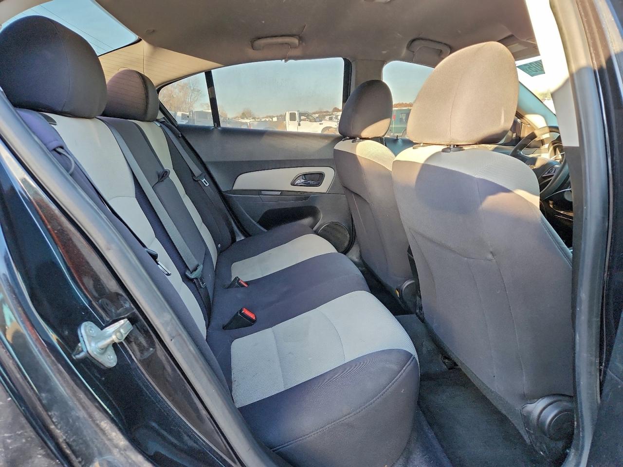 2013 CHEVROLET CRUZE LS photo 10