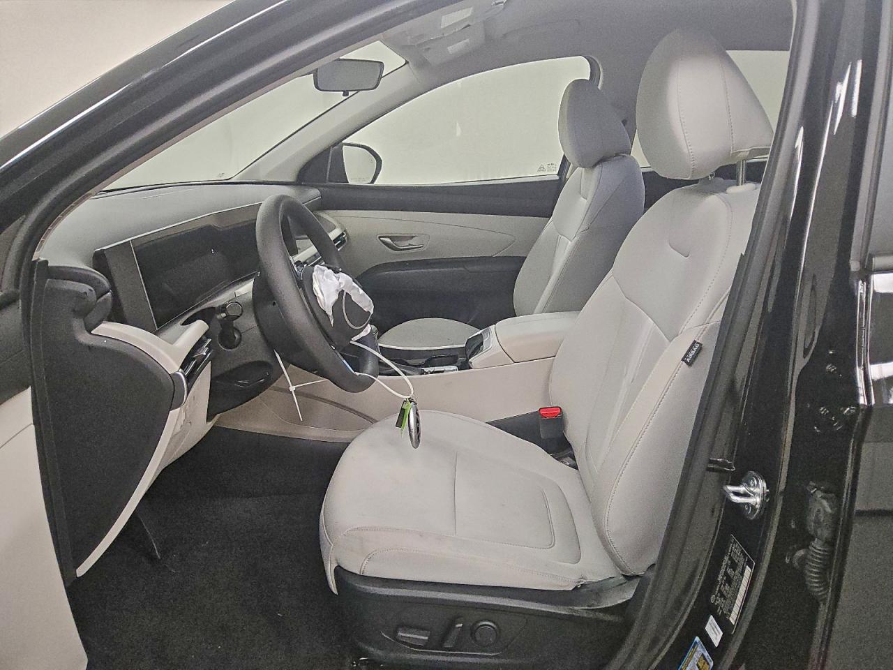2026 HYUNDAI TUCSON SEL photo 7