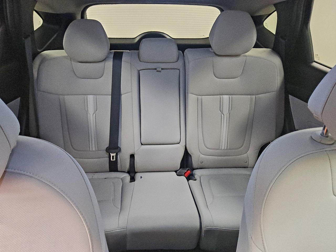 2026 HYUNDAI TUCSON SEL photo 10