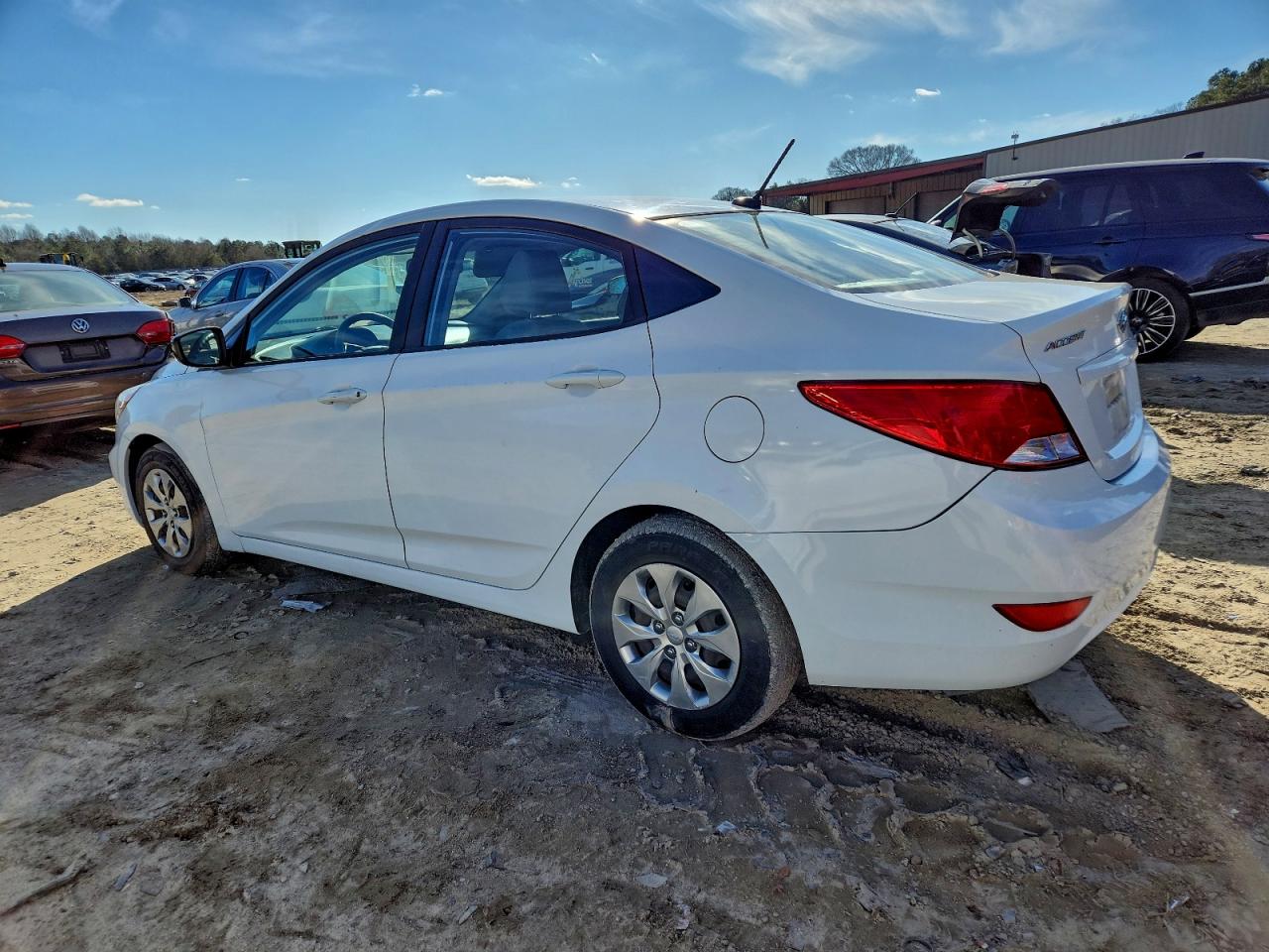 2017 HYUNDAI ACCENT SE photo 2